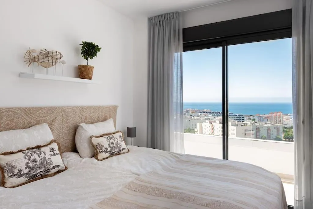 Penthouse Apt With Ocean View 에스테포나 아파트